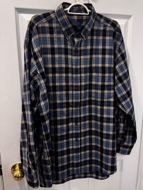 Pendleton Blue and Cream Plaid Wool shirt large (fits XL)